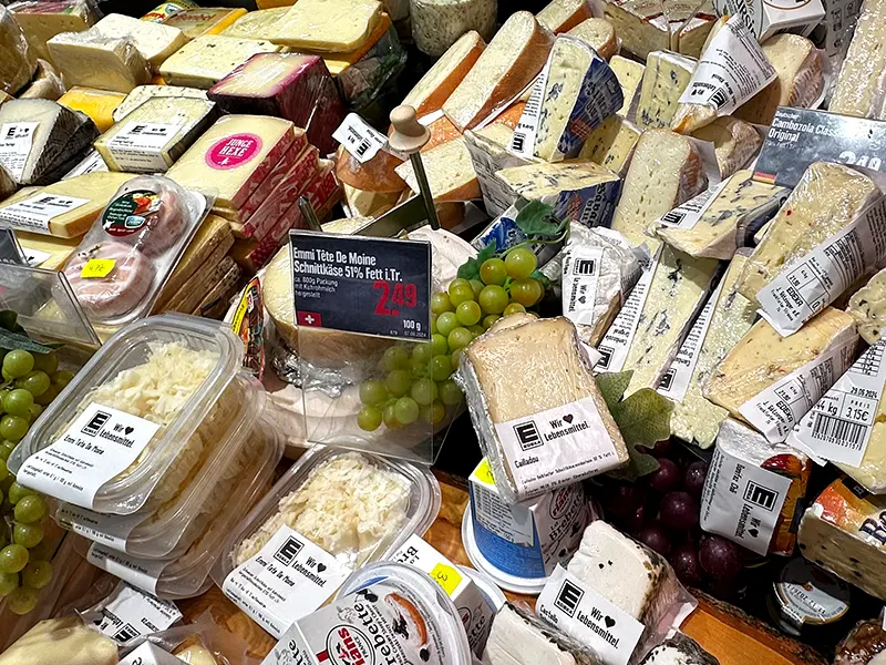 Käsetheke - EDEKA Lindenholzhausen Käsetheke - EDEKA Lindenholzhausen